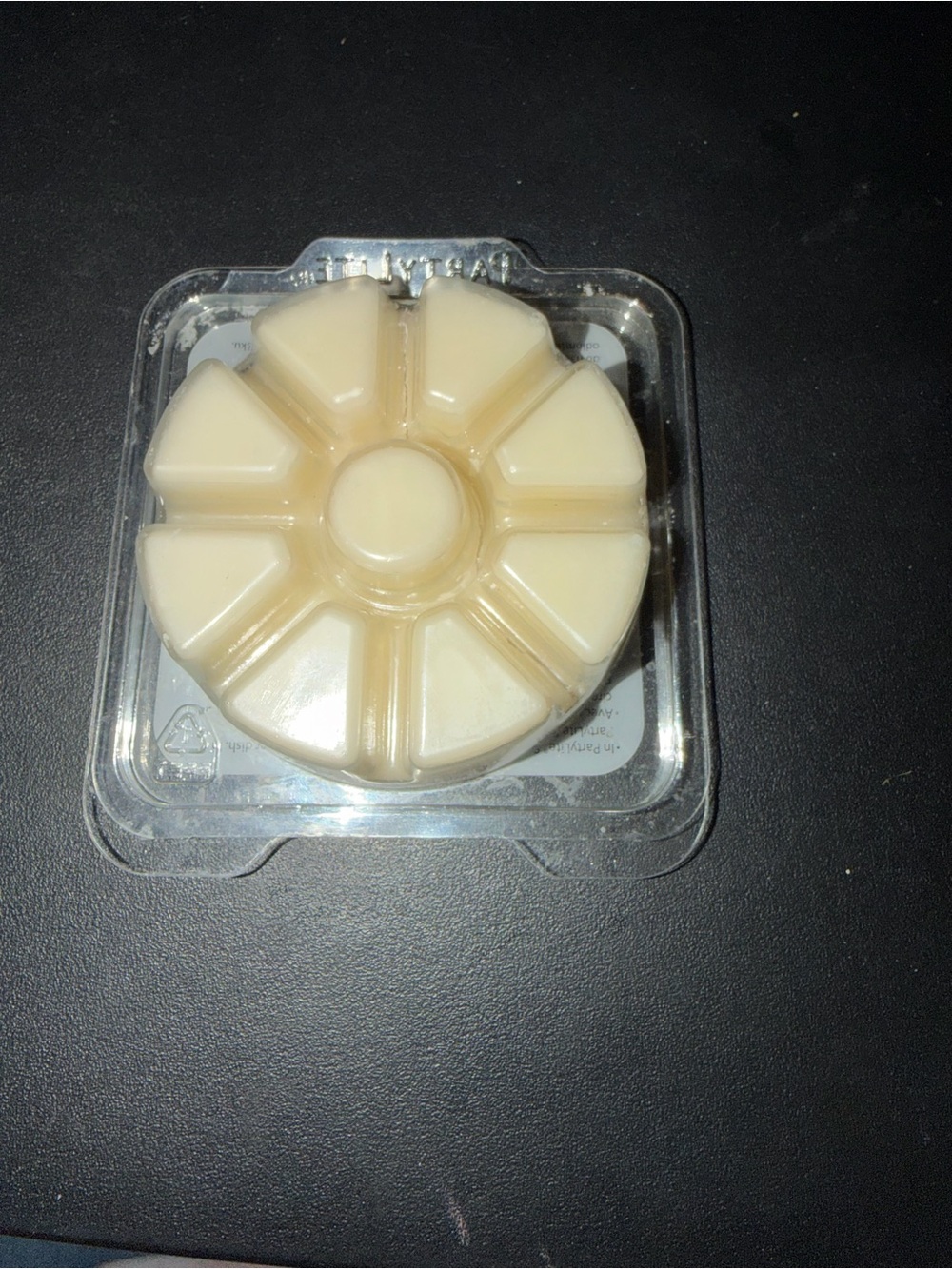 Partylite Scent Plus Melt Tart Wax Iced Snowberries Apple Halloween Fall Winter